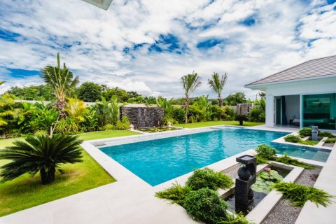 Chalet de 3 dormitorios en Hua Hin, Tailandia № 115206 - foto 4