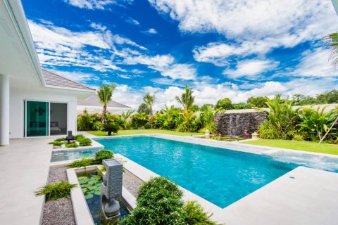 Chalet de 3 dormitorios en Hua Hin, Tailandia № 115206 - foto 3