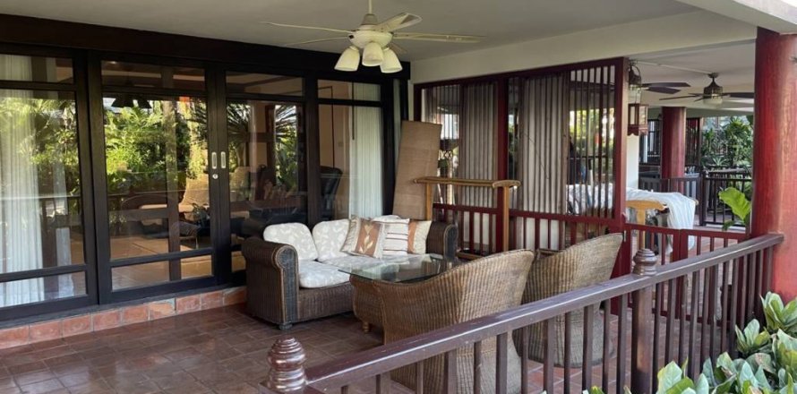 Condominio de 2 dormitorios en Kathu, Tailandia № 115210