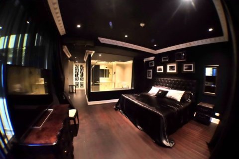 Condominio de 2 dormitorios en Bangkok, Tailandia № 181051 - foto 11