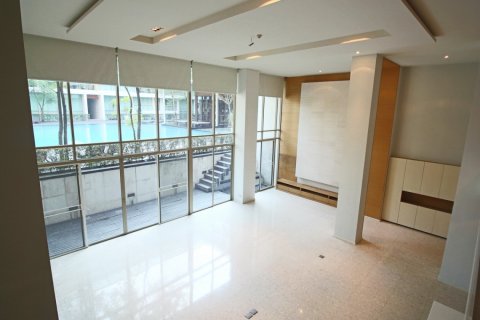 Condominio de 4 dormitorios en Bangkok, Tailandia № 181046 - foto 6