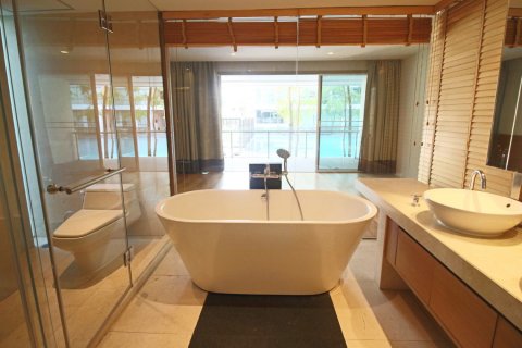 Condominio de 4 dormitorios en Bangkok, Tailandia № 181046 - foto 10