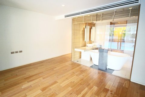 Condominio de 4 dormitorios en Bangkok, Tailandia № 181046 - foto 8