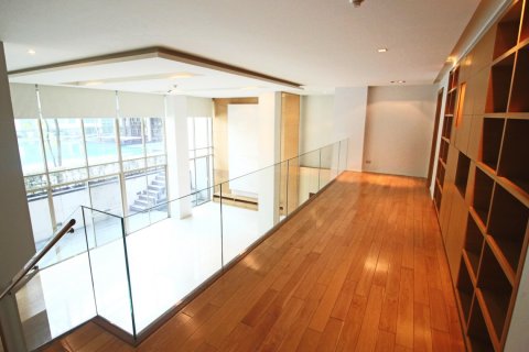 Condominio de 4 dormitorios en Bangkok, Tailandia № 181046 - foto 5