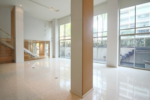 Condominio de 4 dormitorios en Bangkok, Tailandia № 181046 - foto 3