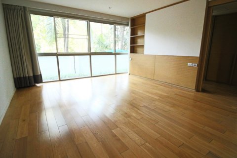 Condominio de 4 dormitorios en Bangkok, Tailandia № 181046 - foto 12