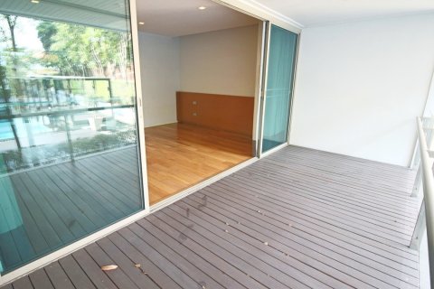 Condominio de 4 dormitorios en Bangkok, Tailandia № 181046 - foto 11