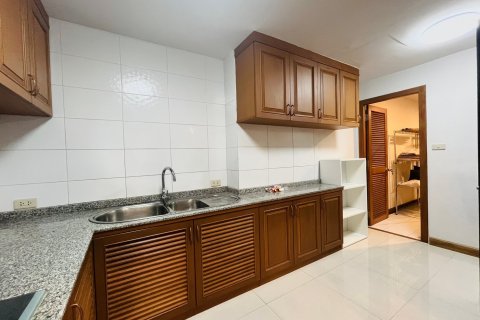 Condominio de 3 dormitorios en Bangkok, Tailandia № 65927 - foto 13