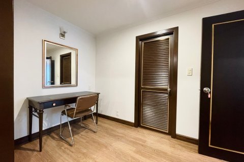Condominio de 3 dormitorios en Bangkok, Tailandia № 65927 - foto 11