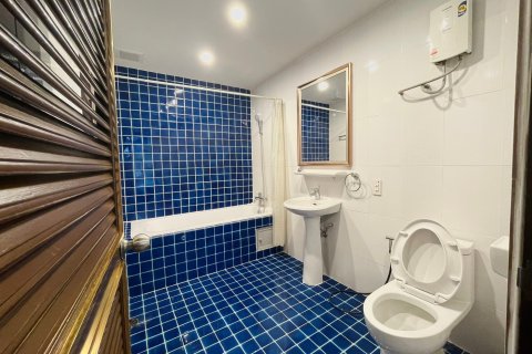 Condominio de 3 dormitorios en Bangkok, Tailandia № 65927 - foto 15