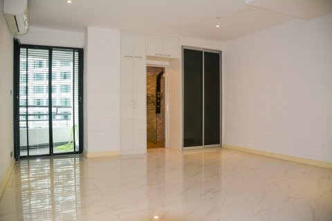 Condominio de 3 dormitorios en Bangkok, Tailandia № 65898 - foto 12