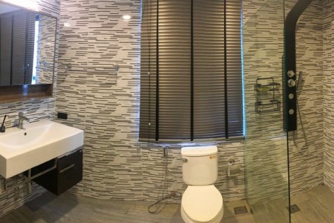 Condominio de 3 dormitorios en Bangkok, Tailandia № 65898 - foto 17