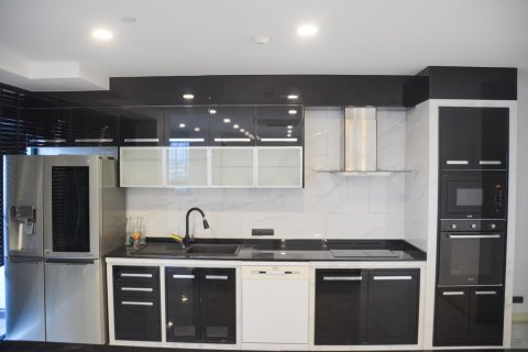 Condominio de 3 dormitorios en Bangkok, Tailandia № 65898 - foto 7