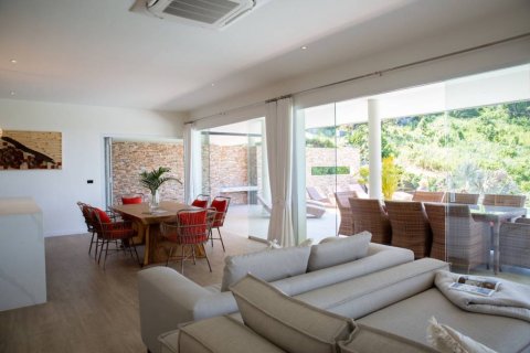Chalet de 4 dormitorios en Surat Thani, Tailandia № 114165 - foto 8