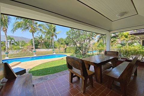 Chalet de 3 dormitorios en Hua Hin, Tailandia № 168284 - foto 30