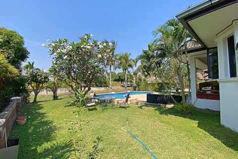 Chalet de 3 dormitorios en Hua Hin, Tailandia № 168284 - foto 24