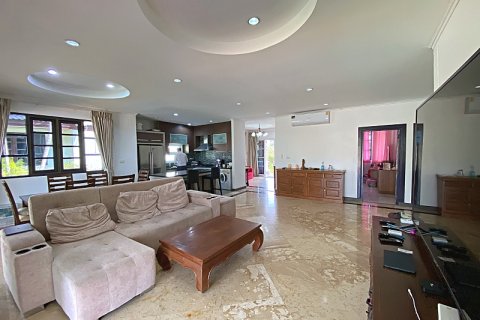 Chalet de 3 dormitorios en Hua Hin, Tailandia № 168284 - foto 19