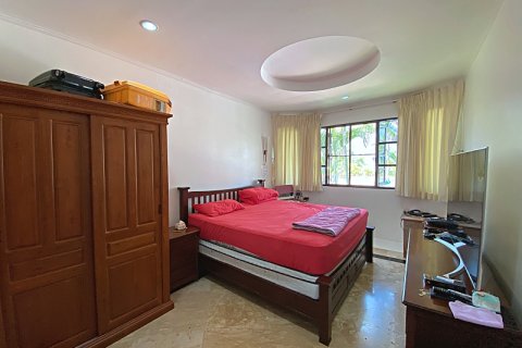 Chalet de 3 dormitorios en Hua Hin, Tailandia № 168284 - foto 6