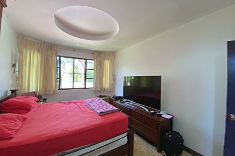 Chalet de 3 dormitorios en Hua Hin, Tailandia № 168284 - foto 7