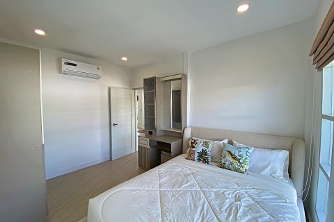 Chalet de 3 dormitorios en Hua Hin, Tailandia № 168282 - foto 24