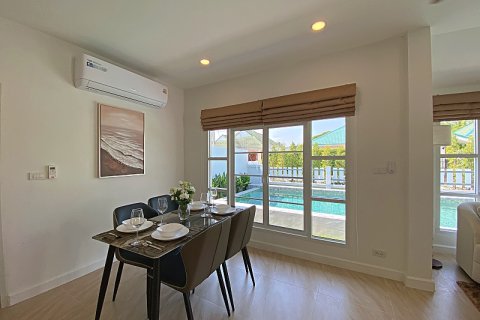Chalet de 3 dormitorios en Hua Hin, Tailandia № 168282 - foto 15