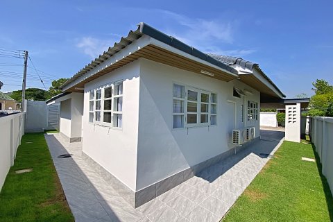 Chalet de 3 dormitorios en Hua Hin, Tailandia № 168282 - foto 29