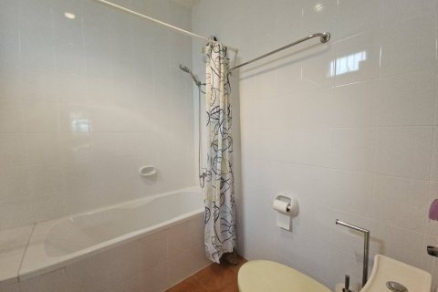 Chalet de 3 dormitorios en Hua Hin, Tailandia № 168317 - foto 14