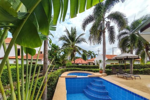 Chalet de 3 dormitorios en Hua Hin, Tailandia № 168317 - foto 4