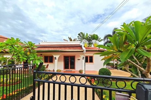 Chalet de 3 dormitorios en Hua Hin, Tailandia № 168317 - foto 17