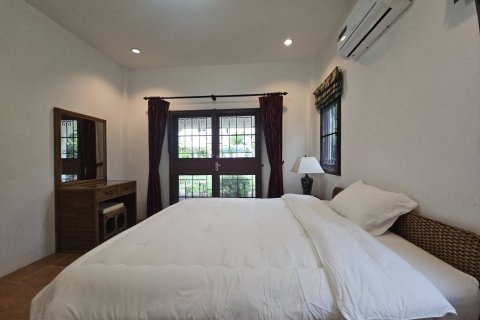Chalet de 3 dormitorios en Hua Hin, Tailandia № 168317 - foto 10