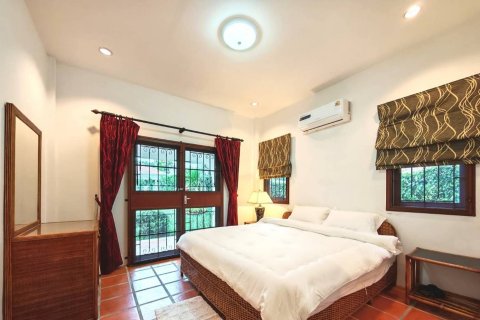Chalet de 3 dormitorios en Hua Hin, Tailandia № 168317 - foto 9