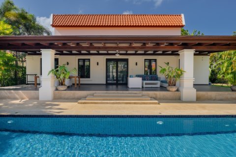 Chalet de 3 dormitorios en Hua Hin, Tailandia № 168318 - foto 2