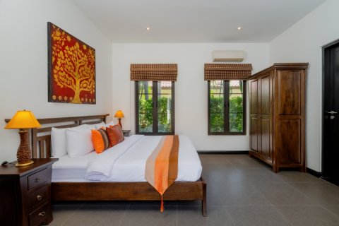 Chalet de 3 dormitorios en Hua Hin, Tailandia № 168318 - foto 22