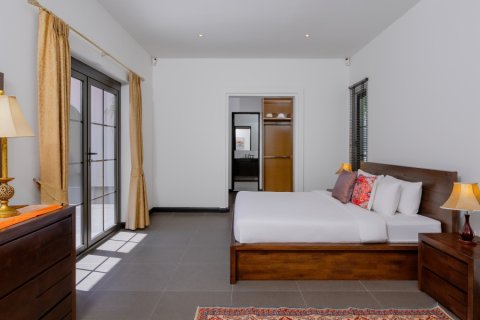Chalet de 3 dormitorios en Hua Hin, Tailandia № 168318 - foto 17