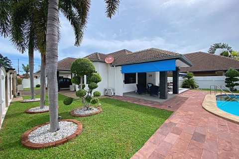 Chalet de 3 dormitorios en Hua Hin, Tailandia № 168316 - foto 4
