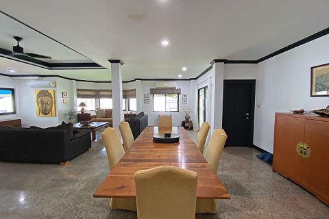 Chalet de 3 dormitorios en Hua Hin, Tailandia № 168316 - foto 9