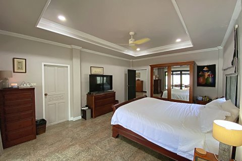 Chalet de 3 dormitorios en Hua Hin, Tailandia № 168316 - foto 21