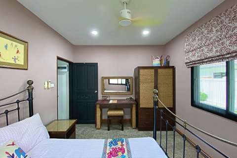 Chalet de 3 dormitorios en Hua Hin, Tailandia № 168316 - foto 26