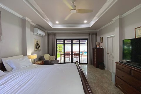 Chalet de 3 dormitorios en Hua Hin, Tailandia № 168316 - foto 22