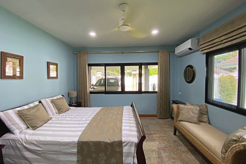 Chalet de 3 dormitorios en Hua Hin, Tailandia № 168316 - foto 27