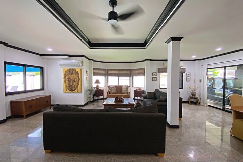 Chalet de 3 dormitorios en Hua Hin, Tailandia № 168316 - foto 13