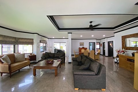 Chalet de 3 dormitorios en Hua Hin, Tailandia № 168316 - foto 10