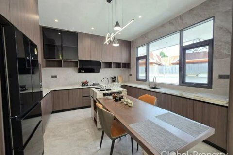 บ้านในพัทยา, ประเทศไทย 6 ห้องนอน № 233718 - รูปถ่าย 10