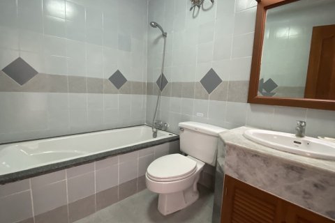 Eigentumswohnung in Watthana, Bangkok, Thailand, 3 Schlafzimmer  № 200753 - Foto 4
