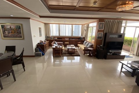 Eigentumswohnung in Watthana, Bangkok, Thailand, 3 Schlafzimmer  № 200753 - Foto 11