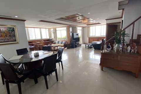 Eigentumswohnung in Watthana, Bangkok, Thailand, 3 Schlafzimmer  № 200753 - Foto 10