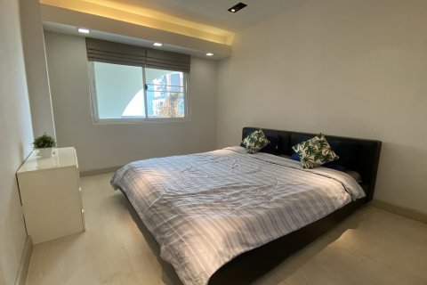 Condo in Watthana, Bangkok, Thailand, 3 bedrooms № 200754 - photo 8