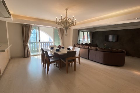 Condo in Watthana, Bangkok, Thailand, 3 bedrooms № 200754 - photo 12