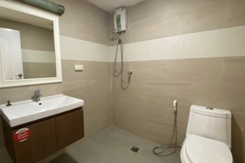 Condo in Watthana, Bangkok, Thailand, 3 bedrooms № 200754 - photo 15