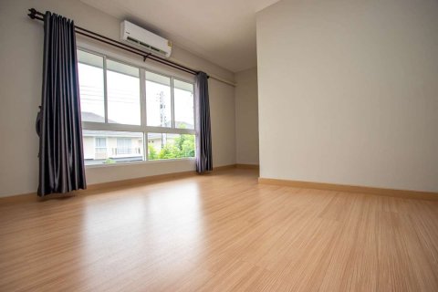 Casa de 4 dormitorios en Chiang Mai, Tailandia № 205537 - foto 10